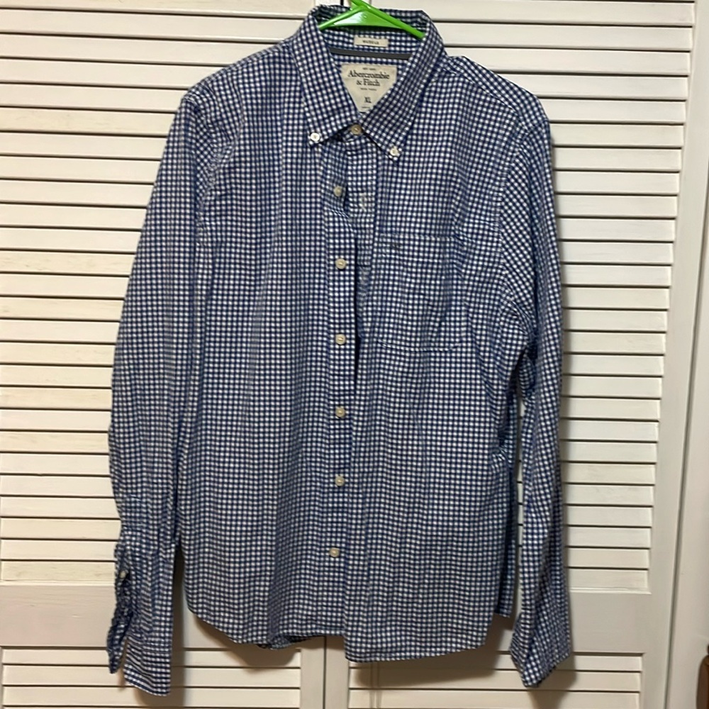 Mens casual clothing